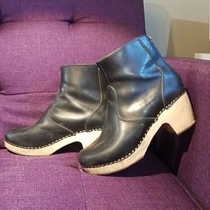 Wooden Clog boots